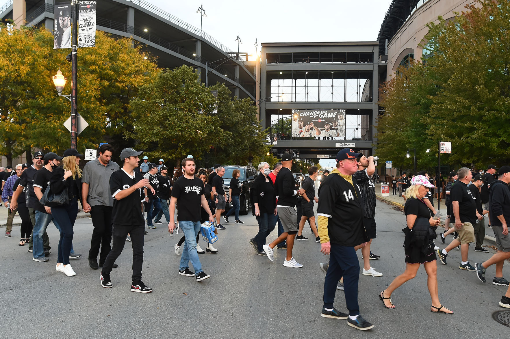 101221-spt-soxfans_16